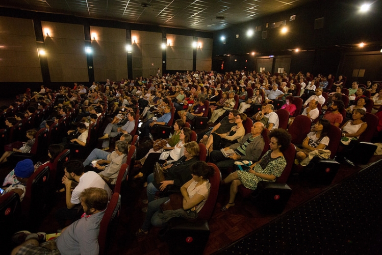 Público na exibição do filme O Segredo das Águas, de Naomi Kawase