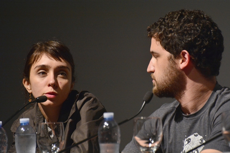 Debate do filme Sinfonia da Necrópole - Flora Dias e Fernando Zuccolloto