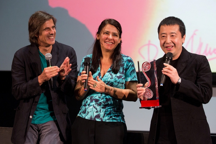Entrega do Prêmio Leon Cakoff a Jia Zangke - Walter Salles, Renata de Almeida e Jia Zhangke